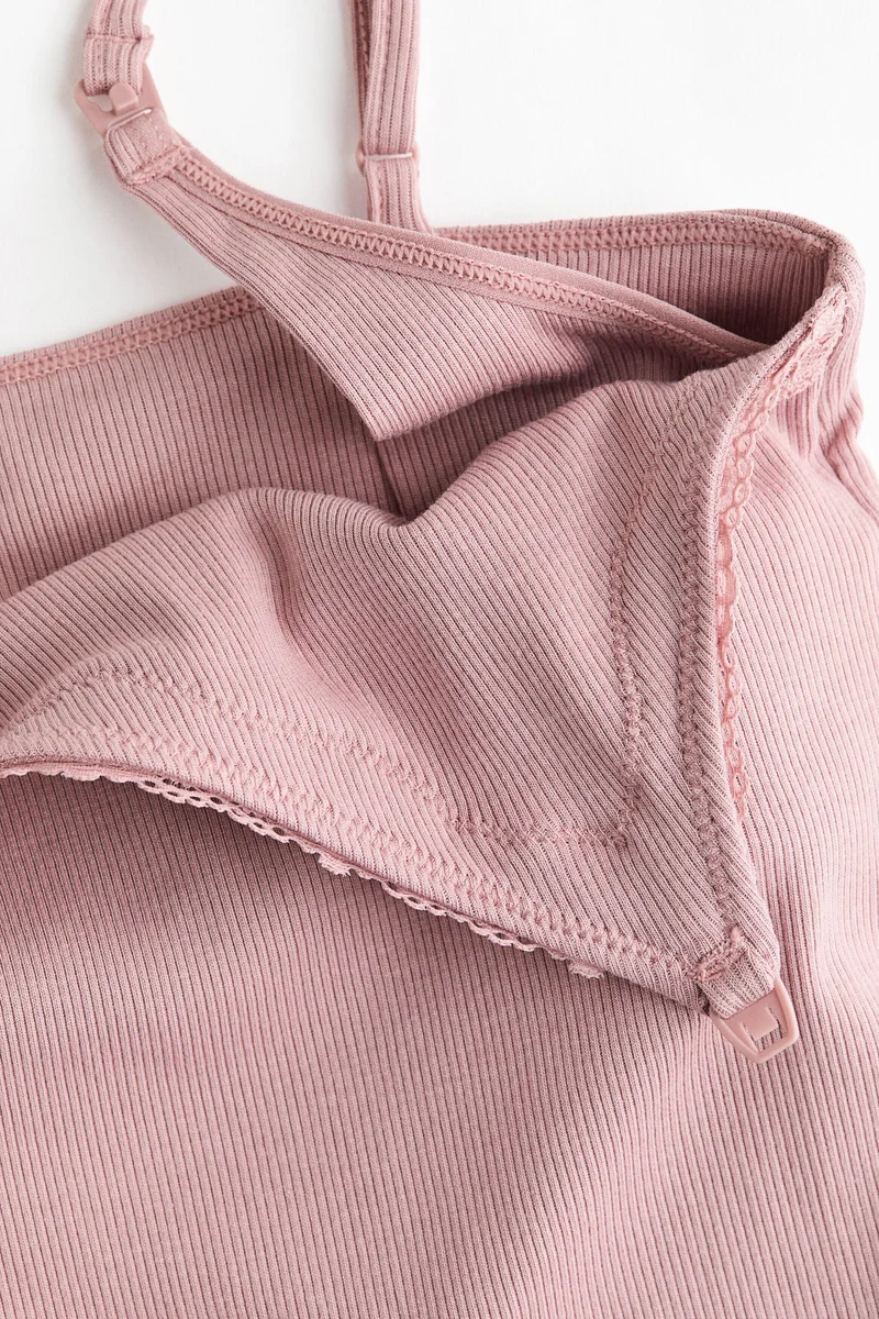 اتش اند ام بلوزة رضاعة بحمالات رفيعة من تشكيلة ماما